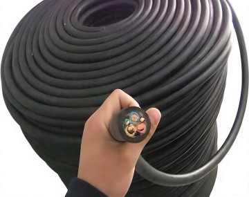 Produktionsprocess av stål-tråd med kärnor i aluminium